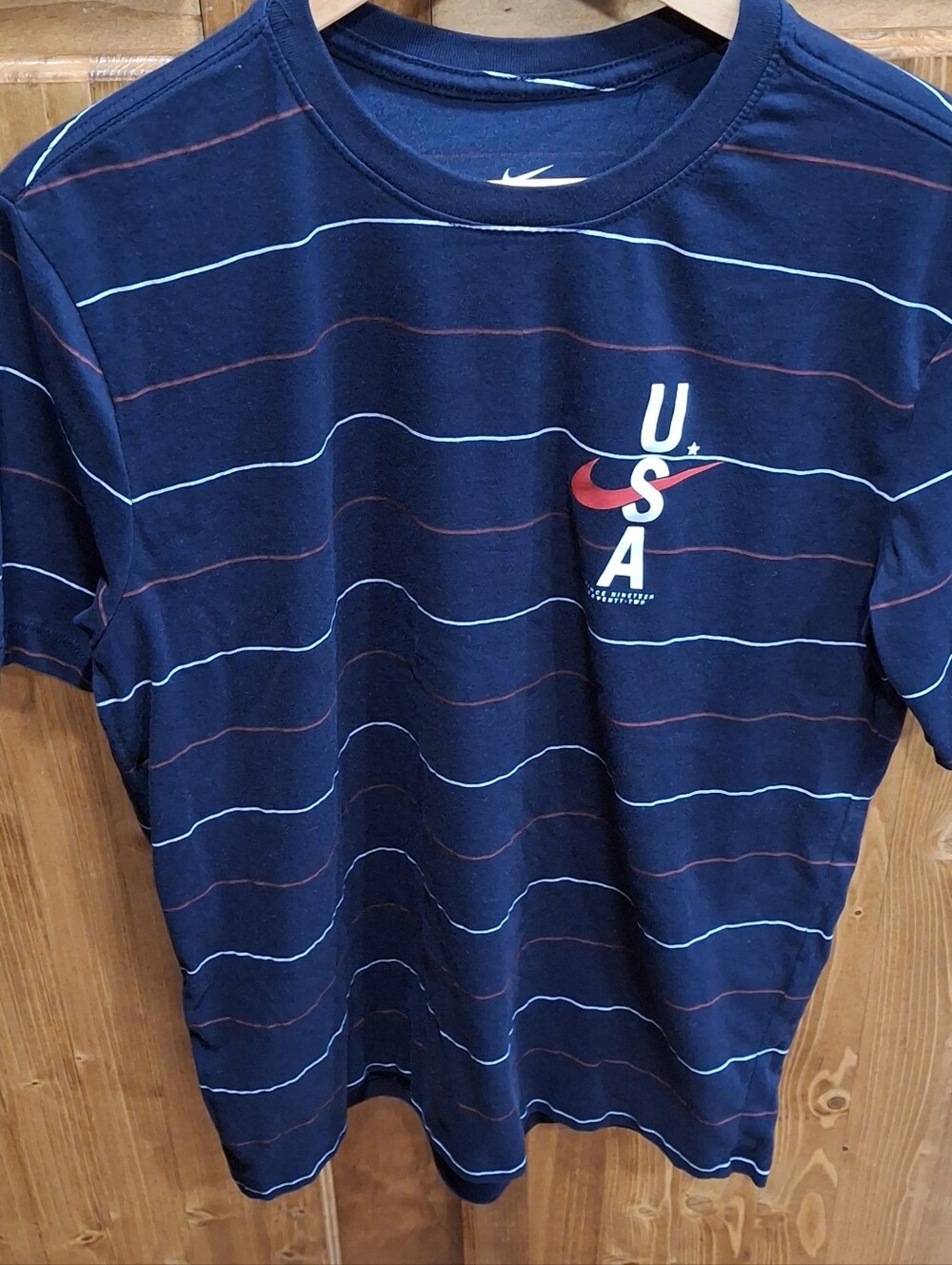 Nike USA Mens Medium Navy Tee with Light Blue and Red Stripes
